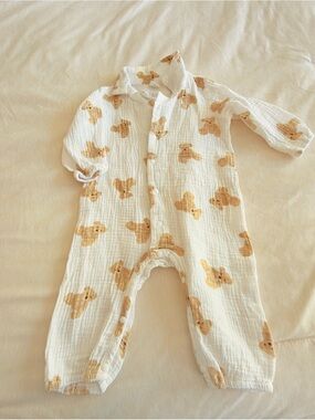 Cream Bear-Print Muslin One-Piece for Kids